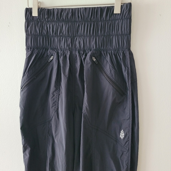 Free People The Noiseless Way Home Jogger Black Lightweight Zip Front Pockets XS - Picture 4 of 11